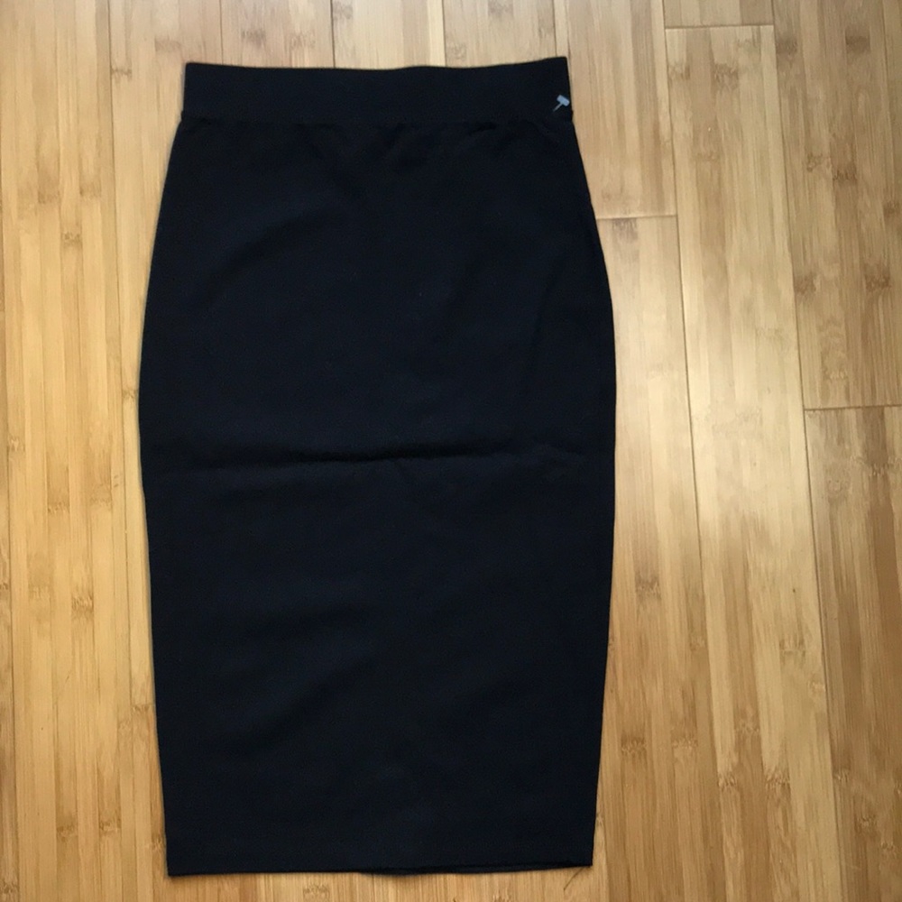 BLACK PENCIL SKIRT